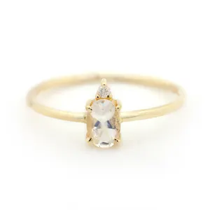 Bijoux de mariage intelligents en or massif 14kt avec diamant véritable Bague ovale en pierre de lune arc-en-ciel en or jaune Grossiste de bijoux fins