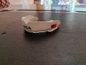 อุปกรณ์ป้องกันปากสำหรับเล่นกีฬาทุกเพศทำจากวัสดุ EVA น้ำหนักเบาเป็นมิตรต่อสิ่งแวดล้อมและสามารถปั้นได้พร้อมข้อเสนอชุดคอมโบ - Product Image 4