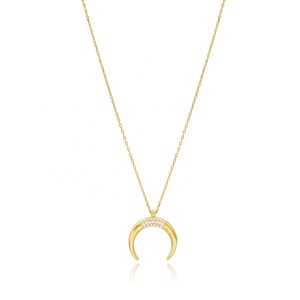 Diseño de cuerno de plata, colgante con forma de piedra de circón transparente, joyería de plata de ley 925 hecha a mano turca al por mayor - Product Image 1