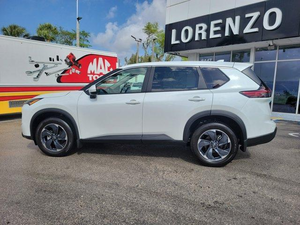 (T&D) Auto Usado 2024 Rogue SV - Product Image 3