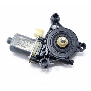 มอเตอร์ไฟฟ้าหน้าต่างด้านหน้าขวา AUDI A3 Sportback Serie (8VS, 8VM) 5Q0959801B (13>) - Product Image 4