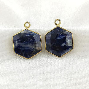 Pendentifs fins et breloques or vermeil ensemble de lunette forme géométrique à facettes Sodalite hexagone pendentif collier pierre précieuse de guérison - Product Image 1