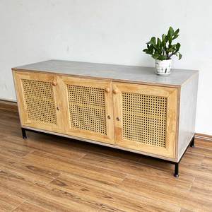Mueble Minimalista para Sala de Estar KTB68130, Gabinete Decorativo para Entrada con Estructura de Madera Contrachapada y Hierro, con Pantalla de Bambú Tejido - Product Image 5