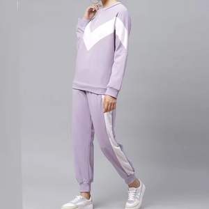 Ropa de invierno de calidad superior Chándal de lana para mujer Diseño de dos piezas Tu propio chándal de lana de manga larga para mujer - Product Image 3