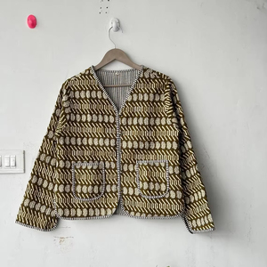 2023-24 Nouvelle Arrivée Femmes Réversible Coton Kantha Cousu Manteau Veste Vintage Traditionnel Matelassé Conception - Product Image 1