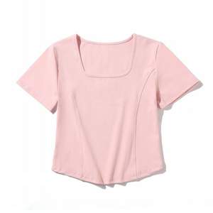 เสื้อครอปแขนสั้นผ้าฝ้ายสำหรับผู้หญิง ลายเสื้อยืดกีฬาน่ารัก พิมพ์ลายสามมิติแบบลายสก็อต พร้อมโลโก้แบบกำหนดเอง ซิปและช่องใส่หน้ากากพร้อมโลโก้แบบกำหนดเอง - Product Image 4