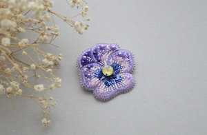 Broches con cuentas Broche de diseñador hecho a mano. Accesorios de alta calidad. Broche de diseño único. El mejor regalo para baby shower. - Product Image 2