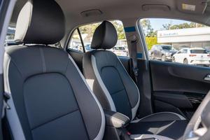 Kia Picanto GT Line 2026 con Volante a la Derecha, Neumáticos R17, Emisión Euro VI - Product Image 2