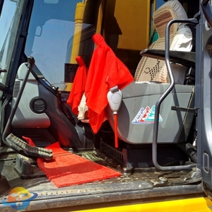 รถขุดตีนตะขาบ Komatsu PC200-8 มือสอง ประสิทธิภาพสูง น้ำหนักใช้งาน 20 ตัน ขายตรง พร้อมอะไหล่เครื่องยนต์หลัก - Product Image 5