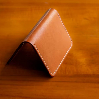 Dompet Kulit RM International RM-LW-1589 Gaya Patriotik Desain Lipat Buatan Tangan Warna Logo Dapat Disesuaikan Tempat Kartu Pria
