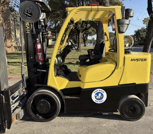 Oferta Exclusiva de Subasta para Montacargas S155FT 2013 de 16' con Posicionador de Horquillas Triples, Capacidad de Carga de 15500 LBS - Product Image 1