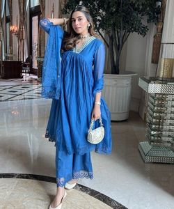 NOUVEAU TOP DE TRAVAIL EN COTON LOURD À BRODERIE PALAZZO AVEC DUPATTA CASUAL WEAR PRIX DE GROS FABRICANT ETHNIC GARM Apparel Gharara - Product Image 1