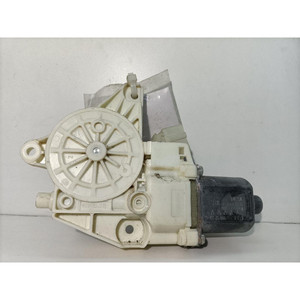 MOTORE ELETTRICO PER FINESTRINO ANTERIORE DESTRO MERCEDES Classe B W246 2a Serie 0130822691/A2469065200 607951 (K9K) (12>) - Product Image 1