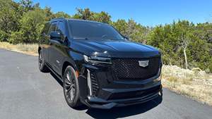 Cadillac Escalade V 2024 USADO EN PERFECTAS CONDICIONES, Motor V8 Supercargado de 6.2 Litros, Tracción en las Cuatro Ruedas, Paquete Onyx, Compatibilidad con Super Cruise - Product Image 4