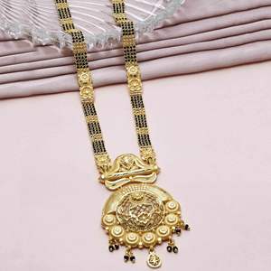 Vente en gros de bijoux plaqués or 24 ct, Mangalsutra long pour femmes mariées, bijoux de mariage indien, bijoux en laiton rempli d'or - Product Image 2