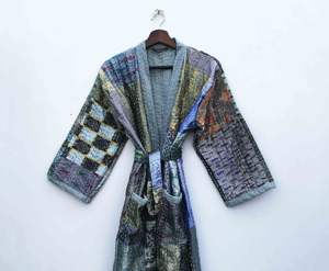 Hermoso Kimono de Algodón y Seda con Parches Kantha, Doble Capa de Algodón y Seda, Hecho a Mano, Bata Kantha para Mujer con Bolsillos y Cinturón - Product Image 1