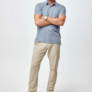 Polos personalizados para hombre con aspecto de ropa de calle OEM Fit Material de algodón Logo Branding y opciones de etiqueta privada - Product Image 2