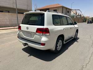 SUV d'occasion 2021, transmission intégrale, intérieur clair, sièges en cuir, moteur 4.5L, pneus R18, régulateur de vitesse adaptatif automatique, Euro IV, toit ouvrant panoramique 360° - Product Image 2