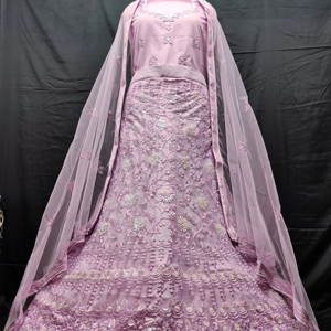 ชุด lehenga ตาข่ายสวยหรูพร้อมการปักจาร์กันหนัก3เมตรมีไหวพริบและดูปองตา2.5เมตรมีขอบสี่ด้านสำหรับผู้จัดจำหน่ายทั่วโลก - Product Image 1