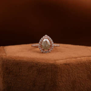 Pera Cut Lab Grown Diamond Rose Cut Pera Ring Pave Set Half Eternity 14KT Rose Gold Halo Compromiso Nuevo anillo clásico de moda - Product Image 5