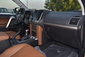 โตโยต้า แลนด์ ครุยเซอร์ TX.L รุ่นฉลองครบรอบ 70 ปี ปี 2022 สภาพดี มือสอง - Product Image 5