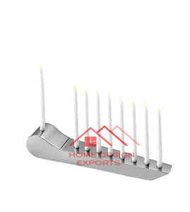Bougeoir Menorah avec forme de diamant Dernier design moderne Finition en métal aluminium argenté Vente chaude pour la décoration de Pâques - Product Image 1