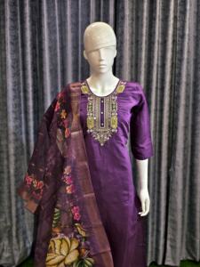 Dhwaja Export – Ensemble Salwar Kameez 3 pièces en soie douce brodée avec doublure en coton à séchage rapide pour fêtes et mariages - Product Image 3