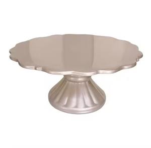 Nouveau support à gâteau en métal design avec couvercle, couleur dorée, support à gâteau en métal pour hôtel, restaurant et événements - Product Image 6