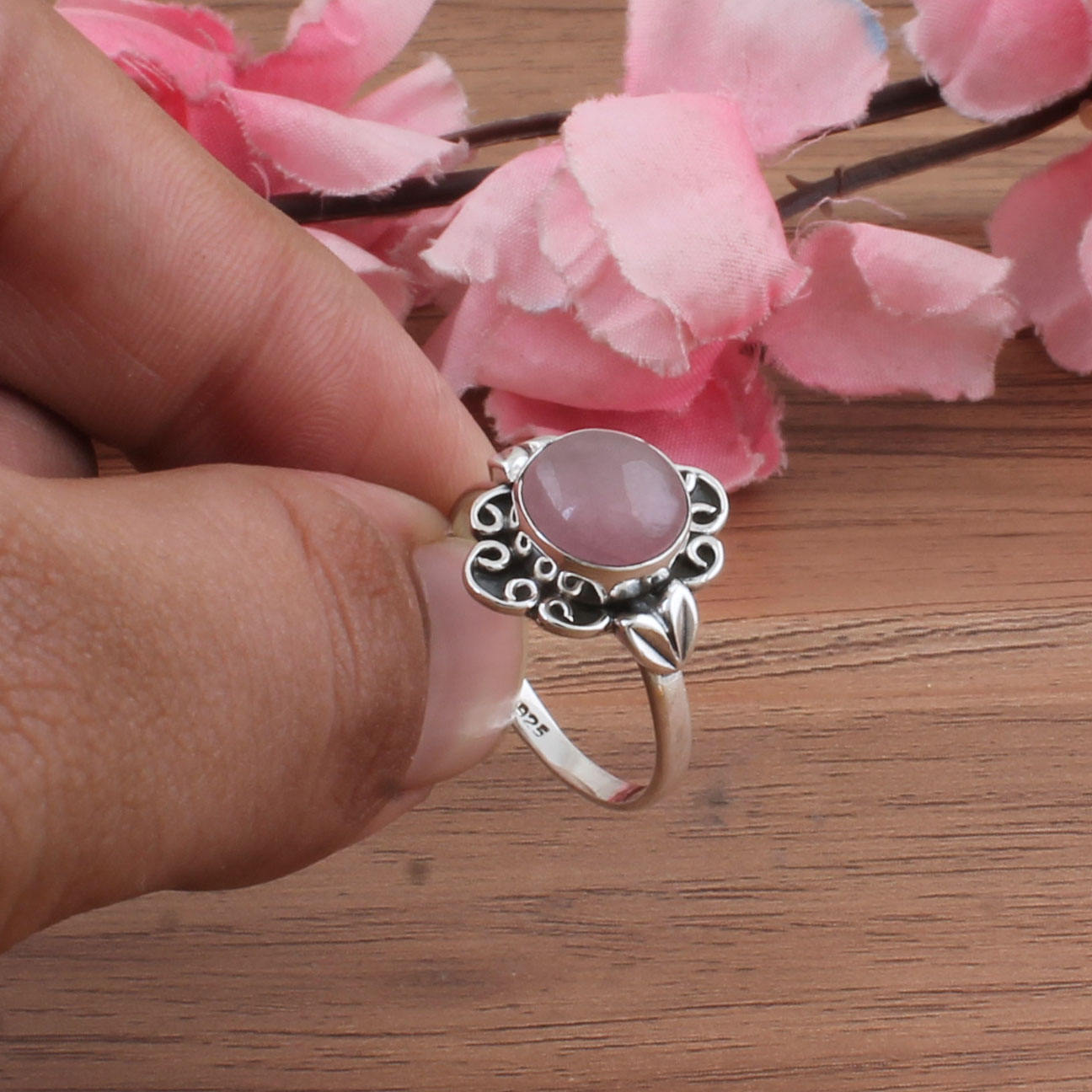 เหมือนในรูป