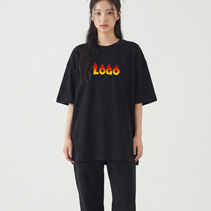 Camiseta Negra de Manga Corta con Hombros Caídos y Estampado Personalizado para Mujer, con Logotipo Personalizado, Estilo Casual Urbano - Product Image 4