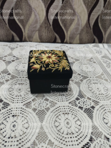 Joyero de seda MDF para niñas al mejor precio y alta demanda Zardozi, almacenamiento de joyería artística para regalar DE LA India - Product Image 2
