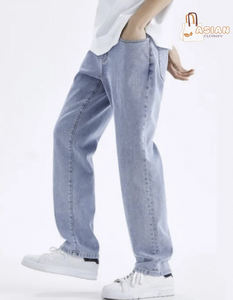 Vaqueros rectos holgados lavados para hombre de color azul claro con rendimiento hidrofóbico - Product Image 1