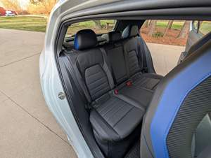 Volkswagen Golf R 2024 Gasolina, Bajo Kilometraje - Product Image 4