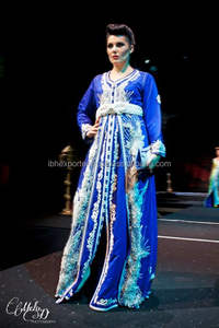 Bleu Royal Designer Perles et Broderie Travail Kaftan Luxe Dubai Fashion Show - Product Image 2