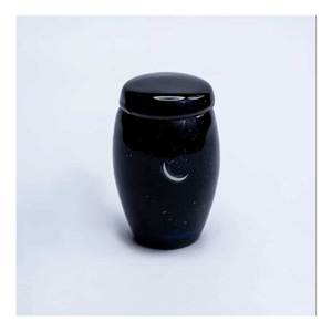 Urna pequeña hecha a mano de nuevo diseño, accesorios funerarios, urna de aluminio, fabricante y exportador de cremación de India con calidad de exportación - Product Image 1