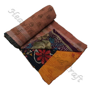 Wholesale Jaipuri Indian Handmade 100% Cotton Floral <b>Kantha</b> <b>Quilts</b> Indian Reversible Hand Stitched Heavy Throw Old Sari Blanket - Product Image 4