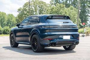 รถ SUV SUPER CLEAN ปี 2024 เครื่องยนต์ 8 ลิตร เทอร์โบ พร้อมส่ง พร้อมกล้อง 360 องศา และเบาะหนัง - Product Image 4