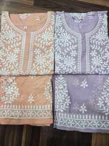 Kurti Bordado Chikankari de Moda Regular para Mujer, Elegante y de Primera Calidad, para Fiestas y Uso Casual, de un Mayorista Indio - Product Image 5