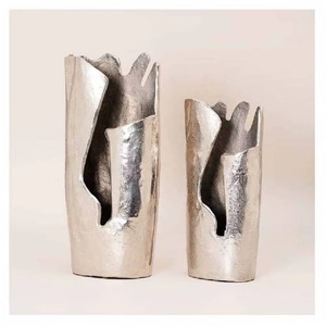 Florero de Metal abstracto elegante, florero de aluminio decorativo de mesa elegante, perfecto para la decoración de la oficina en casa o la sala de estar - Product Image 1