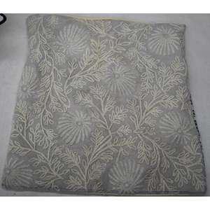 Housse de coussin en coton brodée sur mesure pour les acheteurs OEM, housses de coussin avec un motif unique en provenance d'Inde - Product Image 2