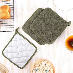 Tampons chauffants pour cuisine avec boucle suspendue, support de casserole à carreaux Happy Holiday pour four, maniques lavables pour la cuisson OEM - Product Image 6