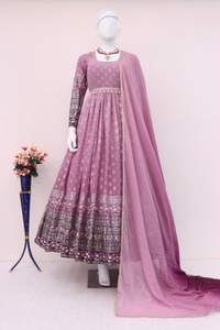 Nuevo vestido de cuerpo entero cosido con estampado de lámina exclusivo con colección Dupatta para ropa de fiesta de mujer de exportación de India - Product Image 3