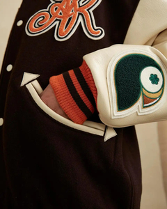 Chaquetas Varsity de Béisbol para Mujer al por Mayor, Color Personalizado, 100% Lana, Manga Larga, Diseño Impreso, Talla Grande, Resistentes al Viento - Product Image 5