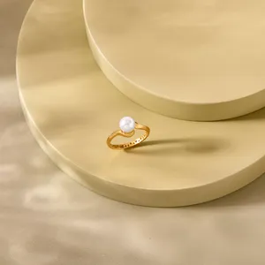 Bague en or avec prisme de perle pour femme - Product Image 1
