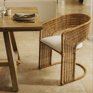 Chaise de salle à manger en rotin tissé à la main moderne avec siège rembourré Fabricant OEM ODM personnalisé Meubles pour restaurant hôtel et usage domestique - Product Image 1