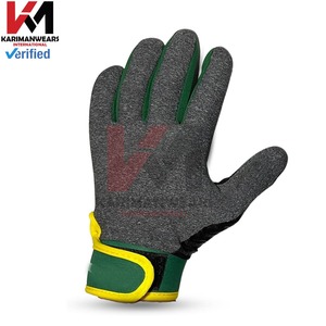 Gants gaéliques confortables avec sangle de poignet réglable et paume texturée pour une prise en main sécurisée pendant l'entraînement - Product Image 2