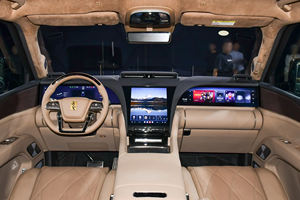 SUV Híbrido Enchufable Usado 2025/2026 Automático 4x4 Diseño Espacioso de Gran Cuerpo, Perfectamente Mantenido, Suministrado desde Japón - Product Image 6