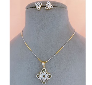 ชุดสร้อยคอพร้อมต่างหูประดับเพชร CZ ดีไซน์สวยหรู สีเงิน-ทอง เหมาะสำหรับงานปาร์ตี้สำหรับผู้หญิง - Product Image 1