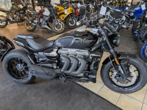 ข้อเสนอสุดพิเศษ รถมอเตอร์ไซค์สปอร์ตไบค์ Triumph Rocket 3 Storm R รุ่นลิมิเต็ดอิดิชั่น ปี 2026 ใหม่ล่าสุด - Product Image 1