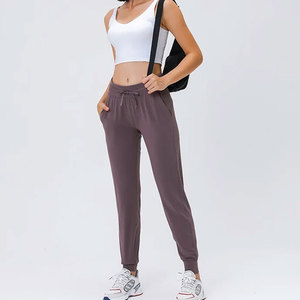 Pantalons de survêtement 100% coton de haute qualité pour femmes pantalons de survêtement de couleur personnalisée avec fermeture à la taille élastique Style ample pour l'été OEM - Product Image 6